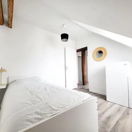 Апартаменты Petite Maison Mitoyenne 78 Ablis