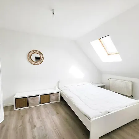 Petite Maison Mitoyenne 78 * Ablis