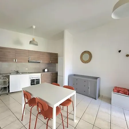 Petite Maison Mitoyenne 78 Ablis